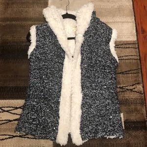 Women’s puffer sweater vest